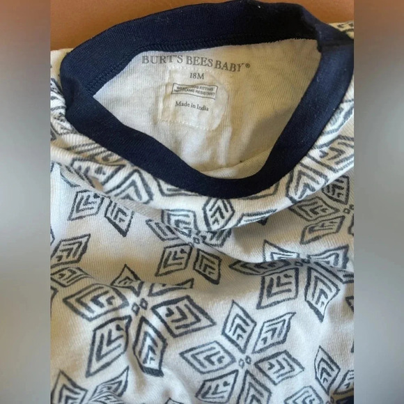 Burts bees Baby Christmas pajama and slippers - Picture 2 of 2